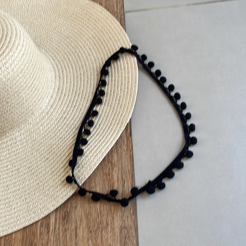 Cream straw hat - Picture 5 of 6
